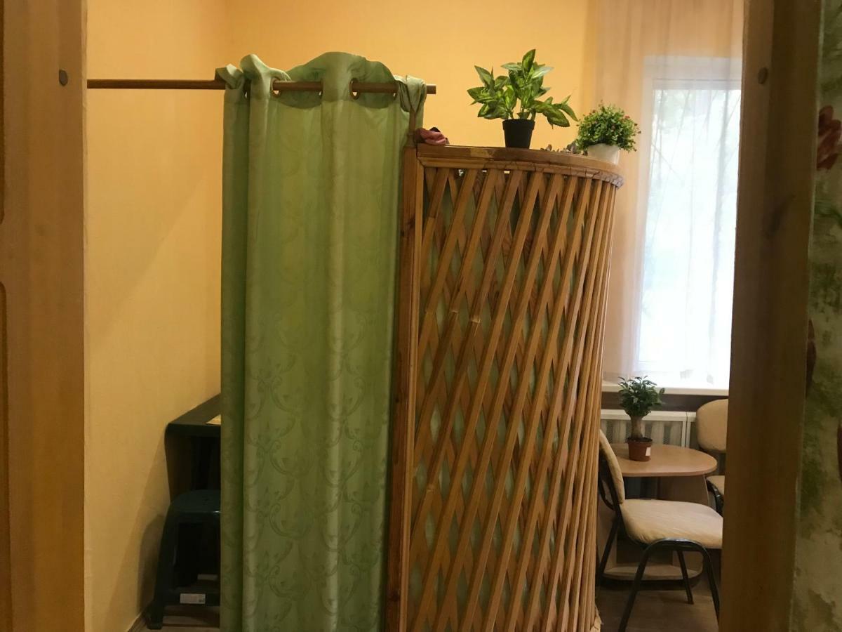 Ararat-Demeevskaya Hostel Киев Экстерьер фото